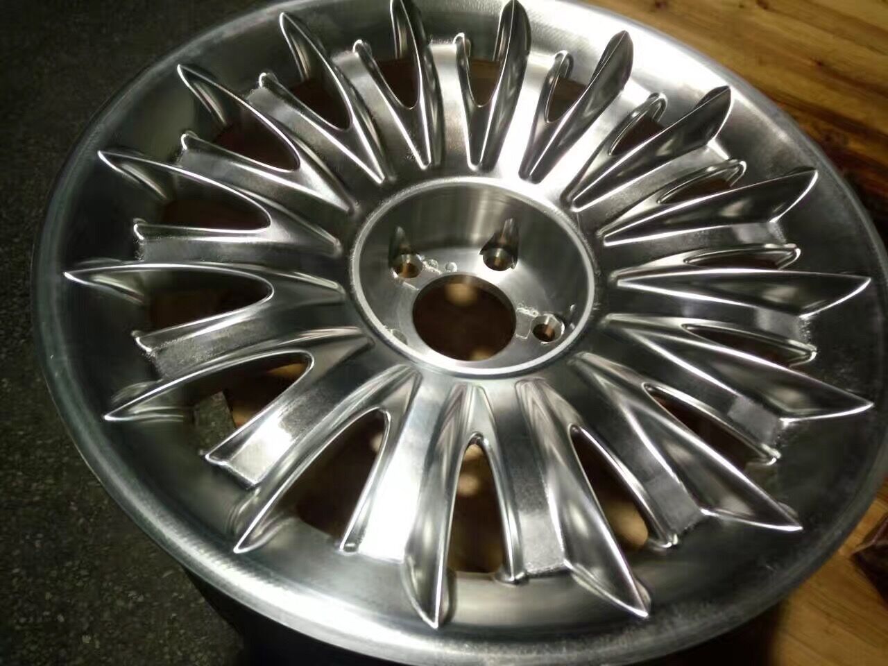 Aluminum custom wheel hub